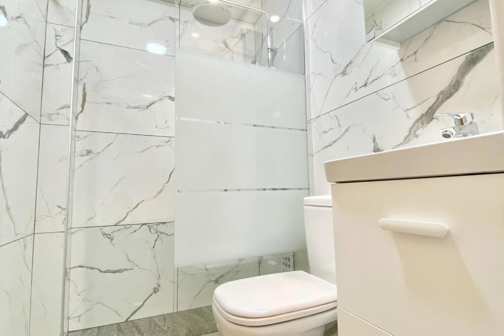 Ev Zin - Modern, Cozy, 1 Bed, Pool, 2 Balconies, A105 Leilighet Paphos Eksteriør bilde
